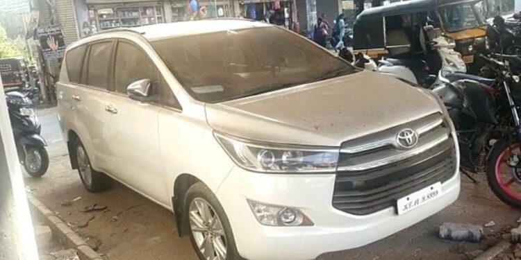 ಬಿ.ಸಿ.ರೋಡ್ ಫ್ಲೈ ಓವರ್ ನಡಿಯಲ್ಲಿ ಅನಾಥ ಸ್ಥಿತಿಯಲ್ಲಿ ಕಾರು ಪತ್ತೆ : ‘ಸ್ಯಾಂಟ್ರೋ ರವಿ’ಯದ್ದು ಎಂದು ಸಾರ್ವಜನಿಕ ವಲಯದಲ್ಲಿ ಗುಸು-ಗುಸು..!!!