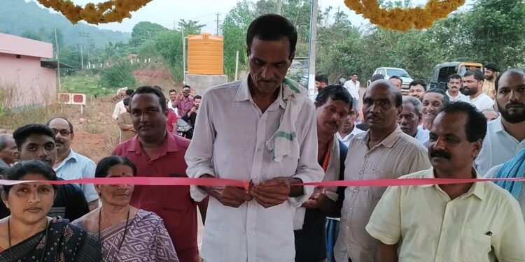 ಕೊಳ್ನಾಡು ತಾಳಿತ್ತನೂಜಿಯಲ್ಲಿ ನೂತನ ಬಸ್ಸು ತಂಗುದಾಣ ಉದ್ಘಾಟನೆ