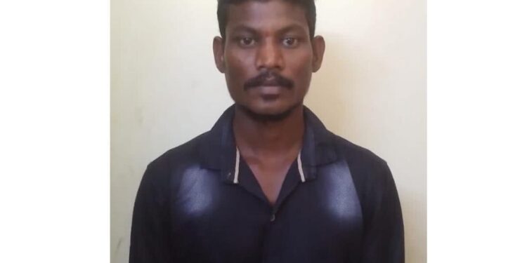 ಪುತ್ತೂರು: ಕರ್ತವ್ಯದಲ್ಲಿದ್ದ ಪೊಲೀಸ್ ಸಿಬ್ಬಂದಿಗೆ ಕಚ್ಚಿದ ಪ್ರಕರಣ : ನ್ಯಾಯಾಲಯಕ್ಕೆ ಹಾಜರಾಗದೆ  ತಲೆಮರೆಸಿಕೊಂಡಿದ್ದ ಆರೋಪಿಯ ಬಂಧನ