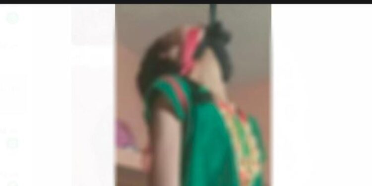 ಮಂಗಳೂರು: ನೇಣು ಬಿಗಿದ ಸ್ಥಿತಿಯಲ್ಲಿ ವಿಶೇಷಚೇತನ ಯುವತಿಯ ಮೃತದೇಹ ಪತ್ತೆ : ಕೊಲೆ ಶಂಕೆ..!!