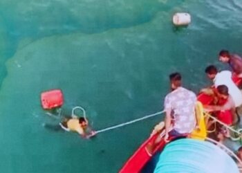 ಮಂಗಳೂರು: ಆಳ ಸಮುದ್ರ ಮೀನುಗಾರಿಕೆಗೆ ತೆರಳಿದ್ದ ಬೋಟು ಅಪಘಾತ : ಮೀನುಗಾರರ ರಕ್ಷಣೆ