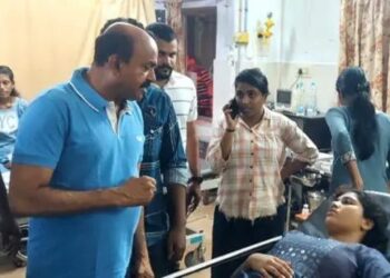 ಮಂಗಳೂರು: ನರ್ಸಿಂಗ್ ಹಾಸ್ಟೆಲ್ ನಲ್ಲಿ ವಿಷಾಹಾರ ಸೇವನೆ : ಓರ್ವ ವಿದ್ಯಾರ್ಥಿನಿಗೆ ಚಿಕಿತ್ಸೆ ಮುಂದುವರಿಕೆ ; ಉಳಿದವರು ಆಸ್ಪತ್ರೆಗೆಯಿಂದ ಡಿಸ್ಚಾರ್ಜ್