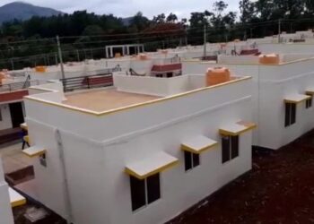 ಮನೆ ನಿರ್ಮಾಣಕ್ಕೆ ಸರ್ಕಾರದಿಂದ ಬಂದ ಹಣದೊಂದಿಗೆ ಪರಾರಿ : ಗಂಡಂದಿರನ್ನು ಬಿಟ್ಟು ಲವರ್ಸ್ ಜೊತೆ ಊರು ಬಿಟ್ಟ ಮಹಿಳೆಯರು..!!