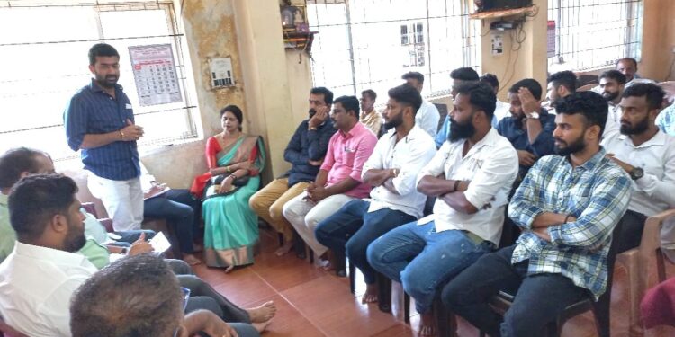 ಮಾರ್ಚ್ 26ರಂದು ಪುತ್ತೂರಿನಲ್ಲಿ ಯುವ ಜಾಥಾ ;  : ಬಿಜೆಪಿ ಯುವಮೋರ್ಚಾದಿಂದ ಪೂರ್ವಭಾವಿ ಸಭೆ