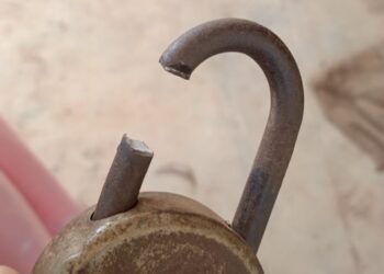 ಕೋಡಿಂಬಾಡಿ: ಶಾಂತಿನಗರ ಸರಕಾರಿ ಪ್ರೌಢಶಾಲೆಗೆ ಕನ್ನ ಹಾಕಿದ ಖದೀಮರು : ಕೊಠಡಿಯ ಬೀಗ ಮುರಿದು ಬ್ಯಾಟರಿ ಕಳವು