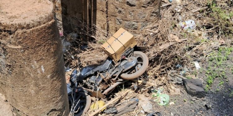 ವಿಟ್ಲ : ಕಿರು ಸೇತುವೆ ತರುತ್ತಿದೆ ಪ್ರಾಣಕ್ಕೆ ಸಂಚಕಾರ : ಸೇತುವೆ ಮೇಲಿಂದ ಬಿದ್ದು ಬೈಕ್ ಸವಾರನಿಗೆ ಗಾಯ..!!