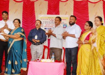 ವೀರಕಂಭ : ಮಜಿ ಸರಕಾರಿ ಪ್ರಾಥಮಿಕ ಶಾಲೆಯಲ್ಲಿ 24 ವರ್ಷಗಳ ಕಾಲ ಸಹಶಿಕ್ಷಕಿಯಾಗಿ ಸೇವೆ ಸಲ್ಲಿಸಿದ ಸಿಸಿಲಿಯಾ ರವರಿಗೆ ಬೀಳ್ಕೊಡುಗೆ ಸಮಾರಂಭ