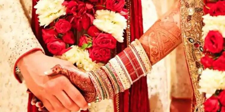 ಪ್ರಿಯಕರನೊಂದಿಗೆ ಓಡಿಹೋದ ಪತ್ನಿ ಪ್ರತೀಕಾರವಾಗಿ ಆತನ ಪತ್ನಿಯನ್ನೇ ಮದುವೆಯಾದ ಪತಿಮಹಾಶಯ..!!!