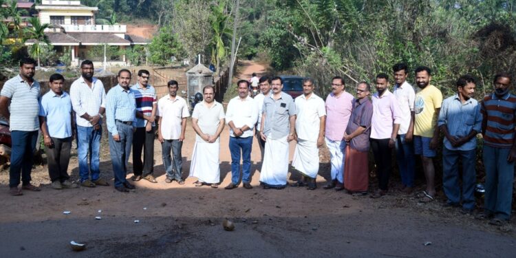 ವಿಟ್ಲ: ಜೇಸೀ ಆಂಗ್ಲ ಮಾಧ್ಯಮ ಶಾಲಾ ರಸ್ತೆಯ ಬಳಿ 11 ಲಕ್ಷ ರೂ. ವೆಚ್ಚದ ರಸ್ತೆ ಕಾಂಕ್ರೀಟೀಕರಣದ ಶಂಕುಸ್ಥಾಪನೆ