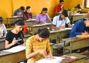 ದ್ವಿತೀಯ ಪಿಯುಸಿ ಪರೀಕ್ಷೆ ಆರಂಭ : ದ.ಕ., ಉಡುಪಿಯಿಂದ 49,975 ಮಂದಿ ಪರೀಕ್ಷೆಗೆ