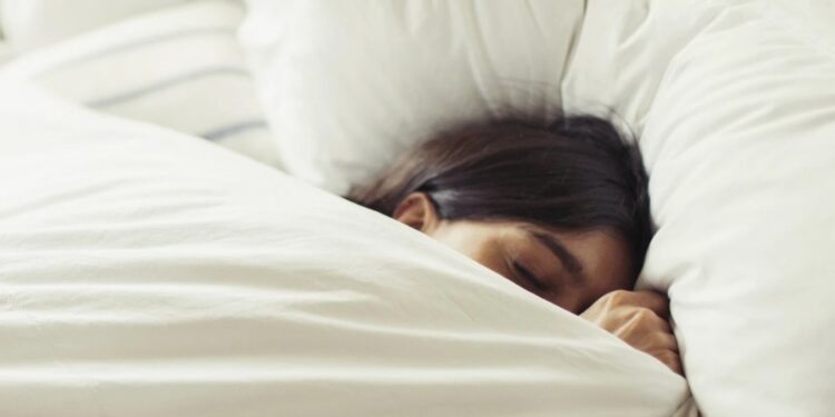 ಹೆಂಡತಿ ಜಾಸ್ತಿ ನಿದ್ದೆ ಮಾಡುತ್ತಿದ್ದಾಳೆ ಪೊಲೀಸರಿಗೆ ದೂರು ಕೊಟ್ಟ ಪತಿ..!!