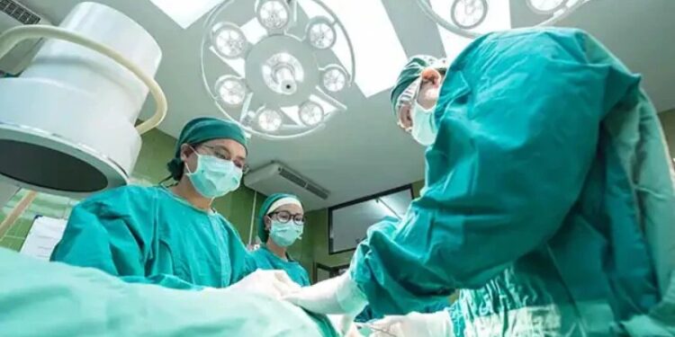 ಗರ್ಭದಲ್ಲಿರುವ ಮಗು ಹೃದಯಕ್ಕೆ ಯಶಸ್ವಿ ಶಸ್ತ್ರಚಿಕಿತ್ಸೆ : ಏಮ್ಸ್ ವೈದ್ಯರ ಸಾಧನೆ