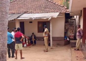 ವಿಟ್ಲ ಮೂಲದ ವ್ಯಕ್ತಿ ಮಂಗಳೂರಿನ ಸಂಬಂಧಿಕರ ಮನೆಯಲ್ಲಿ ಪೆಟ್ರೋಲ್ ಸುರಿದು ಬೆಂಕಿ ಹಚ್ಚಿಕೊಂಡು ಆತ್ಮಹತ್ಯೆ..!!!