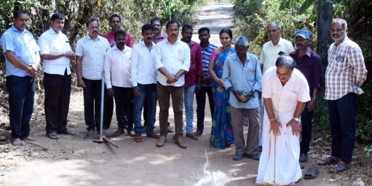 ವಿಟ್ಲ ಐಟಿಐ ಮತ್ತು ಸರಕಾರಿ ಪ್ರಥಮ ದರ್ಜೆ ಕಾಲೇಜು ರಸ್ತೆ ಅಭಿವೃದ್ಧಿಗೆ ಶಿಲಾನ್ಯಾಸ