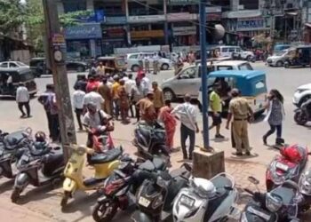 ಮಂಗಳೂರು : ರಸ್ತೆ ದಾಟುತ್ತಿದ್ದ ಮಹಿಳೆಗೆ ಖಾಸಗಿ ಬಸ್ ಡಿಕ್ಕಿ : ಮಹಿಳೆ ಸಾವು ; ಚಾಲಕ ಬಸ್ ಸಹಿತ ಪರಾರಿ..!!