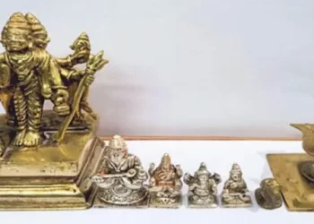 ಮಂಗಳೂರು: ಪೊದೆಯಲ್ಲಿ ದೇವರ ವಿಗ್ರಹಗಳು ಪತ್ತೆ