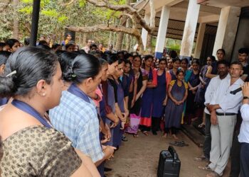 ವಿಟ್ಲ : ಗೇರು ಸಂಸ್ಕರಣಾ ಘಟಕಕ್ಕೆ ಕಾಂಗ್ರೆಸ್ ಅಭ್ಯರ್ಥಿ ಅಶೋಕ್ ರೈ ಭೇಟಿ : ಮತಯಾಚನೆ