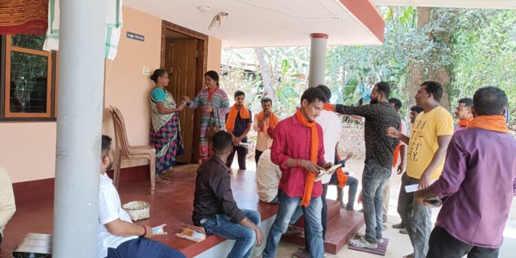 ಚಿಕ್ಕಮುಡ್ನೂರು : ಪಕ್ಷೇತರ ಅಭ್ಯರ್ಥಿ ಅರುಣ್ ಪುತ್ತಿಲ ಪರ ಮತಯಾಚನೆ