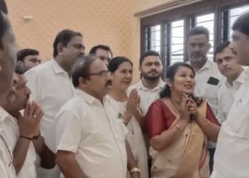 ಸುಳ್ಯ ಕಾಂಗ್ರೆಸ್ ಟಿಕೆಟ್‌ ಗೊಂದಲ :  ನಂದಕುಮಾರ್ ಪರ ನಿಯೋಗದಿಂದ ಕಾಂಗ್ರೆಸ್ ನಾಯಕರ ಭೇಟಿ