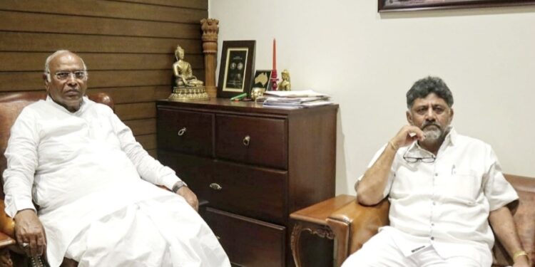 ಕಾಂಗ್ರೆಸ್ ಅಭ್ಯರ್ಥಿಗಳ 2ನೇ ಪಟ್ಟಿ ಕಗ್ಗಂಟು : ಪುತ್ತೂರು ಸಹಿತ ವಿವಿಧ ಕ್ಷೇತ್ರಗಳ ಅಭ್ಯರ್ಥಿಗಳ ವಿಚಾರಕ್ಕೆ ಖರ್ಗೆ ಭೇಟಿ ಮಾಡಿದ ಡಿ.ಕೆ.ಶಿವಕುಮಾರ್