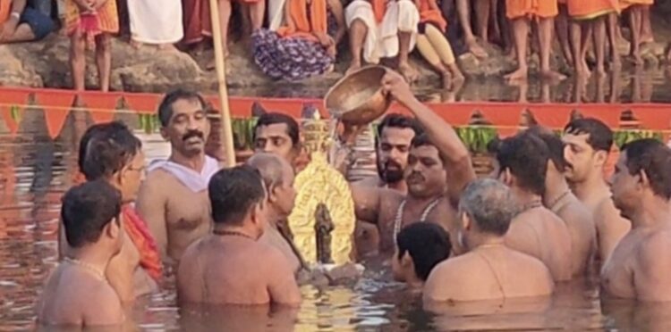 ವೀರಮಂಗಲದಲ್ಲಿ ‘ಹತ್ತೂರ ಒಡೆಯನ’ ಅವಭೃತ ಸ್ನಾನ