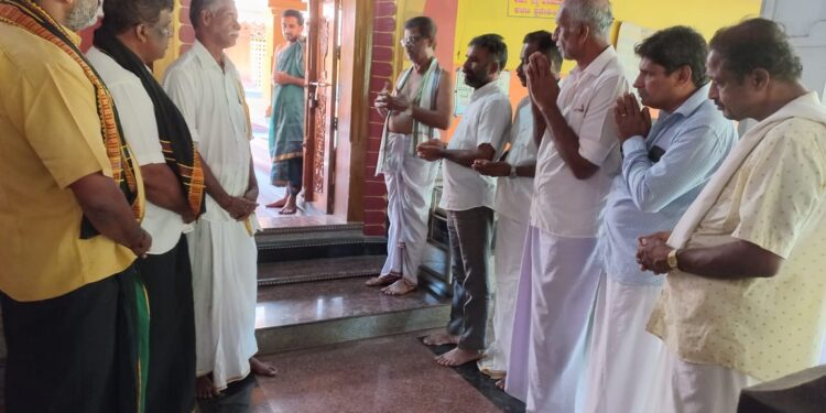 ಪುತ್ತೂರು : ಅಶೋಕ್ ರೈಯವರಿಗೆ ಚುನಾವಣೆಯಲ್ಲಿ ಸ್ಪರ್ಧಿಸಲು ಅವಕಾಶ ಸಿಗಬೇಕೆಂದು ಪ್ರಾರ್ಥನೆ: ದೇವಸ್ಥಾನ, ಮಸೀದಿ, ಚರ್ಚ್ ಸಹಿತ 50ಕ್ಕೂ ಅಧಿಕ ಧಾರ್ಮಿಕ ಕೇಂದ್ರಗಳಲ್ಲಿ ಅಭಿಮಾನಿಗಳಿಂದ ಸಾಮೂಹಿಕ ಪೂಜೆ