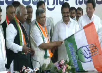 ಬಿಜೆಪಿ ತೊರೆದು ಮಾಜಿ ಮುಖ್ಯಮಂತ್ರಿ ಜಗದೀಶ್‌ ಶೆಟ್ಟರ್‌ ಕಾಂಗ್ರೆಸ್‌ ಸೇರ್ಪಡೆ..!!!