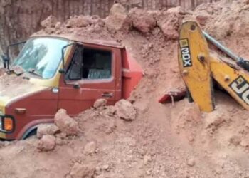 ಮಳಲಿ : ಮಣ್ಣು ಕುಸಿದು ಜೆಸಿಬಿ ಚಾಲಕ ಮೃತ್ಯು..!!