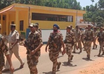 ವಿಧಾನ ಸಭಾ ಚುನಾವಣೆ ಹಿನ್ನೆಲೆ : ಸೂಕ್ಷ್ಮ ಪ್ರದೇಶಗಳಲ್ಲಿ ಅರೆಸೇನಾ ಪಡೆ, ಪೊಲೀಸ್‌ ಪಥಸಂಚಲನ