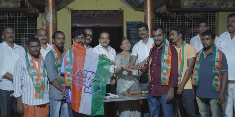 ಅಳಿಕೆ : ಕಾಂಗ್ರೆಸ್ ಅಭ್ಯರ್ಥಿ ಅಶೋಕ್ ಕುಮಾರ್ ರೈ ರವರಿಂದ ಪ್ರಚಾರ : ಬಿಜೆಪಿ ಕಾರ್ಯಕರ್ತರು ಕಾಂಗ್ರೆಸ್ ಸೇರ್ಪಡೆ..!!!