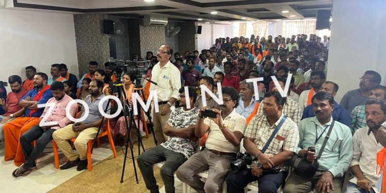 ಪುತ್ತೂರು : ಪಕ್ಷೇತರ ಅಭ್ಯರ್ಥಿ ಅರುಣ್ ಕುಮಾರ್ ಪುತ್ತಿಲ ರವರ ಪರ ‘ವಿಶ್ವ ಸಂಕಲ್ಪ’ ಕಾರ್ಯಕ್ರಮ : ಹಲವಾರು ಮಂದಿ ಭಾಗಿ