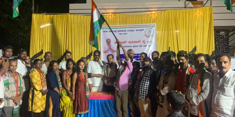 ತಾರಿಗುಡ್ಡೆ : ಕಾಂಗ್ರೆಸ್ ಅಭ್ಯರ್ಥಿ ಅಶೋಕ್ ರೈ ನೇತೃತ್ವದಲ್ಲಿ ಜೆಡಿಎಸ್,  ಎಸ್.ಡಿ.ಪಿ.ಐ ಕಾರ್ಯಕರ್ತರು ಕಾಂಗ್ರೆಸ್ ಸೇರ್ಪಡೆ