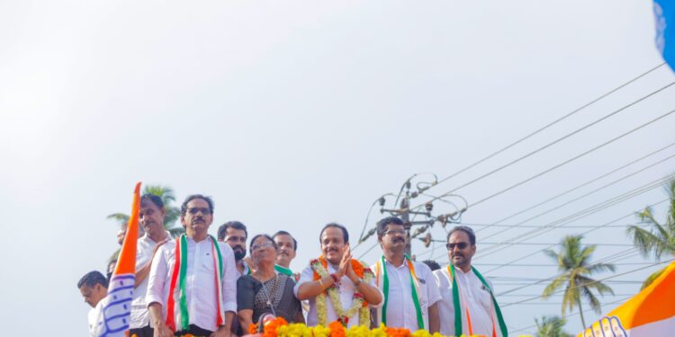 ಪುತ್ತೂರು : ಕಾಂಗ್ರೆಸ್ ಅಭ್ಯರ್ಥಿ ಅಶೋಕ್ ಕುಮಾರ್ ರೈ ‘ಬೃಹತ್ ರೋಡ್ ಶೋ’