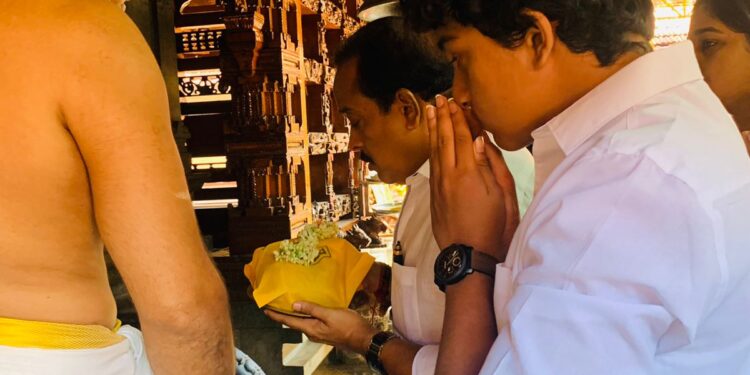 ಕಾಂಗ್ರೆಸ್ ಅಭ್ಯರ್ಥಿ ಅಶೋಕ್ ರೈ ರವರಿಂದ ಮಠಂತಬೆಟ್ಟು ಶ್ರೀ ಮಹಿಷಮರ್ದಿನೀ ದೇವಸ್ಥಾನದಲ್ಲಿ ವಿಶೇಷ ಪ್ರಾರ್ಥನೆ