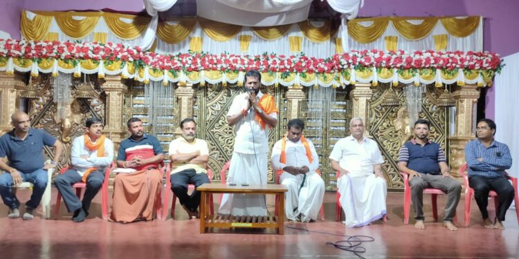 ಪುತ್ತೂರು : ಗ್ರಾಮ, ನಗರ ಬೂತ್ ಪ್ರಮುಖರ ಸಭೆ : ‘ಗೆಲುವು ನಮ್ಮದೇ.., ಎಲ್ಲಾ ಸಮಯದಲ್ಲೂ ನನ್ನ ಜೊತೆಗೆ ಇದ್ದ ನಿಮ್ಮನ್ನು ಕೊನೆಯುಸಿರು ಇರುವವರೆಗೂ ಬಿಟ್ಟು ಕೊಡುವುದಿಲ್ಲ’- ಅರುಣ್ ಪುತ್ತಿಲ