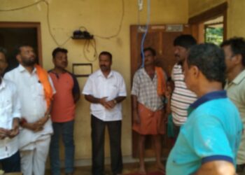 ಪುತ್ತೂರು : ಮಳೆಗೆ ಮರ ಬಿದ್ದು ಮನೆಗೆ ಹಾನಿ : ಸ್ಥಳಕ್ಕೆ ಭೇಟಿ ನೀಡಿ, ಸಹಾಯಹಸ್ತ ಚಾಚಿದ ಅರುಣ್ ಪುತ್ತಿಲ