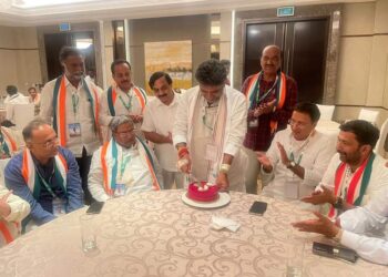 ಕೆಪಿಸಿಸಿ ಅಧ್ಯಕ್ಷ ಡಿ.ಕೆ. ಶಿವಕುಮಾರ್ ಹುಟ್ಟುಹಬ್ಬದ ಆಚರಣೆ : ಅಶೋಕ್ ಕುಮಾರ್ ರೈ ಸಹಿತ ಹಲವು ಪ್ರಮುಖರು ಭಾಗಿ