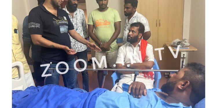 ಕಾಂಗ್ರೆಸ್ ಕಾರ್ಯಕರ್ತರಿಂದ  ಹಲ್ಲೆಗೊಳಗಾಗಿ ಚಿಕಿತ್ಸೆ ಪಡೆಯುತ್ತಿರುವ ಕಾರ್ಯಕರ್ತನ ಆರೋಗ್ಯ ವಿಚಾರಿಸಿದ ಅರುಣ್ ಪುತ್ತಿಲ