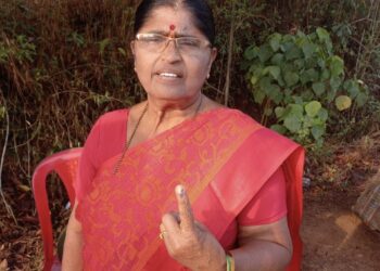ಮತ ಚಲಾಯಿಸಿದ ಬಿಜೆಪಿ ಅಭ್ಯರ್ಥಿ ಆಶಾ ತಿಮ್ಮಪ್ಪ ಗೌಡ