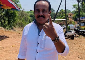 ಮತಚಲಾಯಿಸಿದ ಪುತ್ತೂರು ಕ್ಷೇತ್ರದ ಕಾಂಗ್ರೆಸ್ ಅಭ್ಯರ್ಥಿ ಅಶೋಕ್ ಕುಮಾರ್ ರೈ