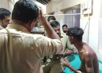 ಪುತ್ತೂರು : ವಿದ್ಯಾರ್ಥಿನಿಯರ ಜೊತೆ ಜ್ಯೂಸ್ ಕುಡಿಯುತ್ತಿದ್ದ ಅನ್ಯಕೋಮಿನ ವಿದ್ಯಾರ್ಥಿಗೆ ಹಲ್ಲೆ : ನಾಲ್ವರು ಪೊಲೀಸ್ ವಶಕ್ಕೆ..!!!