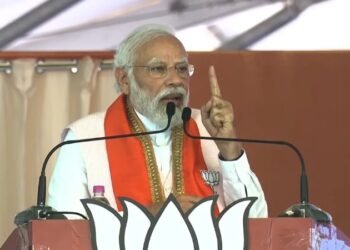 ‘ಭಜರಂಗ್ ಬಲಿ ಕೀ ಜೈ’ ಘೋಷಣೆ ಮಾಡಿ ತುಳುವಿನಲ್ಲಿ ಭಾಷಣ ಪ್ರಾರಂಭಿಸಿದ ಮೋದಿ