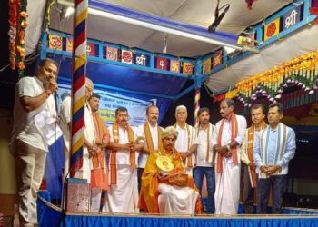 ವಿಟ್ಲ : ಹಿರಿಯ ಕಲಾವಿದ ಮಂಗೇಶ್ ಭಟ್ ರವರಿಗೆ ಯಕ್ಷಸನ್ಮಾನ