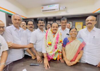 ಪುತ್ತೂರು ವಿಧಾನ ಸಭಾ ಕ್ಷೇತ್ರದಲ್ಲಿ ಜಯಗಳಿಸಿದ ಅಶೋಕ್ ರೈ ರವರಿಗೆ ಜಿಲ್ಲಾ ಕಾಂಗ್ರೆಸ್ ಕಚೇರಿಯಲ್ಲಿ ಅಭಿನಂದನೆ