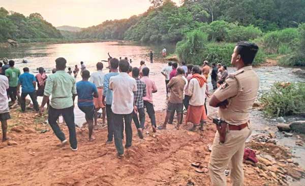 ಸುಳ್ಯ: ಹೊಳೆಯಲ್ಲಿ ಮುಳುಗಿ ಇಬ್ಬರು ಸಹೋದರಿಯರು ಸಾವು..!!!
