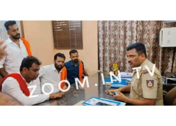 ಉಳ್ಳಾಲ : ಬೀಚ್ ನಲ್ಲಿ ನಡೆದ ಹಲ್ಲೆ ಪ್ರಕರಣ : ಪೊಲೀಸ್ ಅಧಿಕಾರಿಗಳ ಜೊತೆ ಮಾತುಕತೆ ನಡೆಸಿದ ಪುತ್ತಿಲ