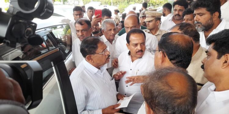 ಕಾಂಗ್ರೆಸ್ ಕಾರ್ಯಕರ್ತರ ಮೇಲಿನ ಕೇಸ್ ಹಿಂಪಡೆಯುವಂತೆ ಗೃಹ ಸಚಿವರಿಗೆ ಶಾಸಕ ಅಶೋಕ್ ರೈ ಮನವಿ