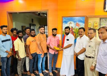 ಪುತ್ತೂರು : ಬ್ಯಾನರ್ ಪ್ರಕರಣದಲ್ಲಿ ಪೊಲೀಸ್ ದೌರ್ಜನ್ಯಕ್ಕೊಳಗಾದ ಹಿಂದೂ ಕಾರ್ಯಕರ್ತರಿಗೆ ಪುತ್ತಿಲ ಪರಿವಾರದ ವತಿಯಿಂದ ಸಹಾಯಧನ