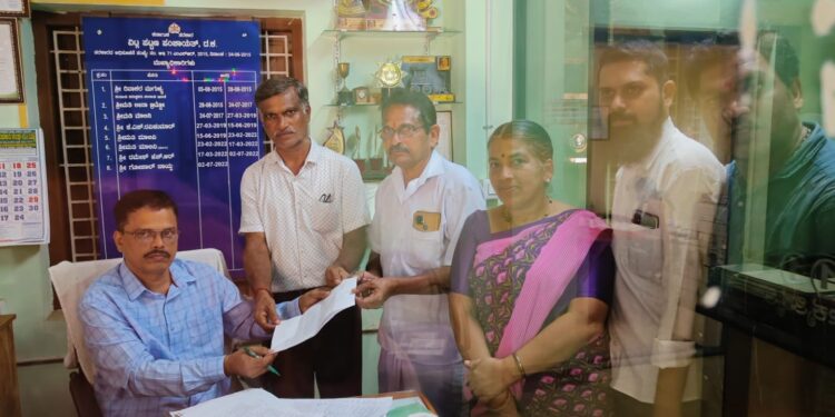 ವಿಟ್ಲದ ಜನಸಾಮಾನ್ಯರಿಗೆ ಆಗುವ ಸಮಸ್ಯೆ ಪರಿಹರಿಸಲು ಪುತ್ತಿಲ ಪರಿವಾರದಿಂದ ಪಟ್ಟಣ ಪಂಚಾಯತ್ ಗೆ ಮನವಿ ಸಲ್ಲಿಕೆ