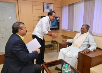 ಪುತ್ತೂರು ಕ್ಷೇತ್ರ ಅಭಿವೃದ್ದಿ ವಿಚಾರ : ಮುಖ್ಯಮಂತ್ರಿಗಳ ಜೊತೆ ಶಾಸಕ ಅಶೋಕ್ ರೈ ಮಾತುಕತೆ